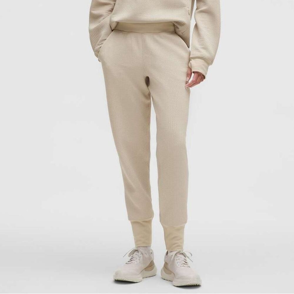 Lululemon Waffle-Knit Mid-Rise Jogger Pants Mojave Tan Bone Size 4